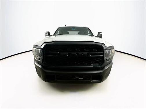 2024 RAM 2500 Tradesman Crew Cab 4x4 8 Box