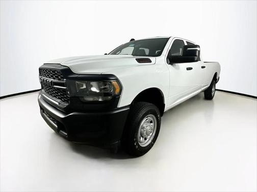 2024 RAM 2500 Tradesman Crew Cab 4x4 8 Box