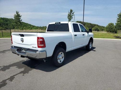 2023 RAM 2500 Tradesman Crew Cab 4x4 64' Box