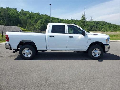2023 RAM 2500 Tradesman Crew Cab 4x4 64' Box