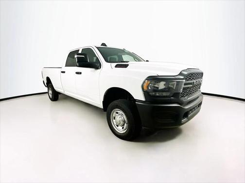 2024 RAM 2500 Tradesman Crew Cab 4x4 8 Box