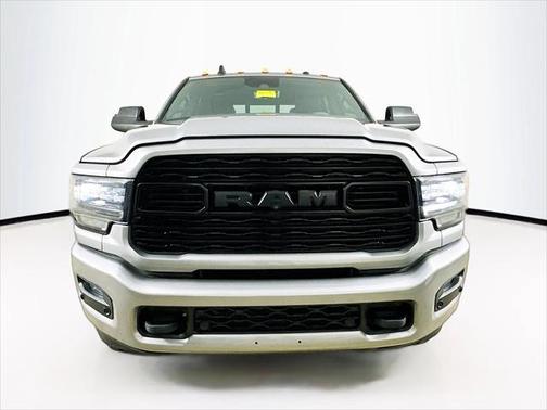 2021 RAM 3500 Limited Crew Cab 4x4 64' Box