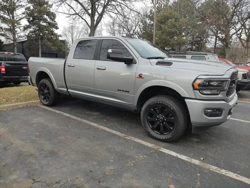 2021 RAM 3500 Limited Crew Cab 4x4 64' Box