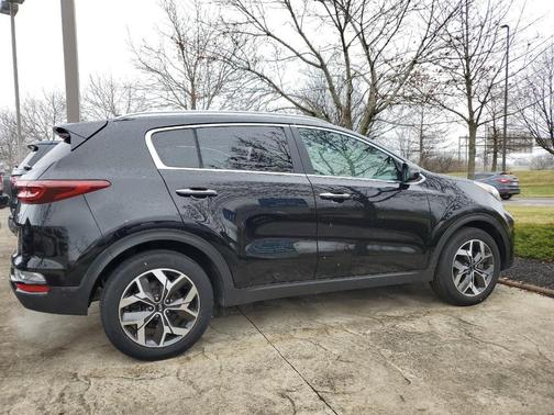 Photo 4 of 37 of 2020 Kia Sportage EX