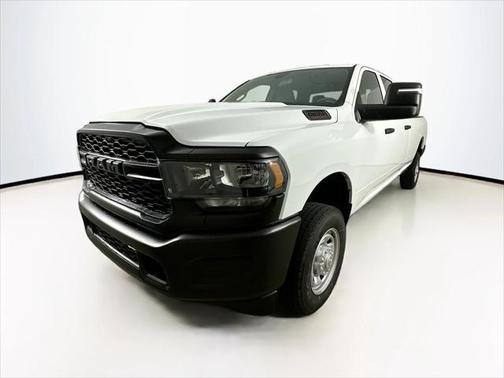 2024 RAM 2500 Tradesman Crew Cab 4x4 8 Box