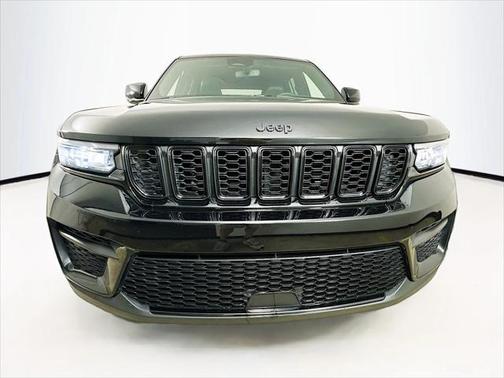 2022 Jeep Grand Cherokee Altitude 4x4