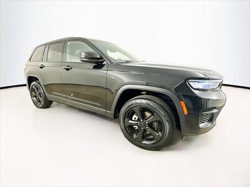 2022 Jeep Grand Cherokee Altitude 4x4