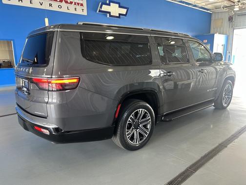 2023 Jeep Wagoneer L Series II 4x4