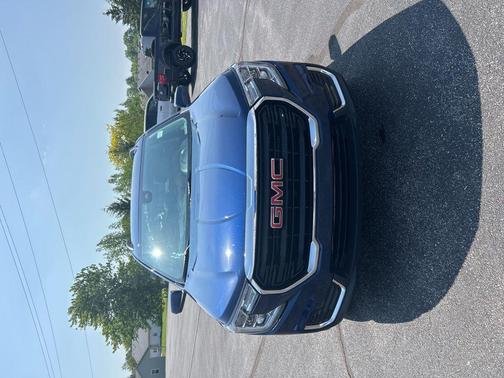Marine Metallic 2022 GMC Terrain SLE
