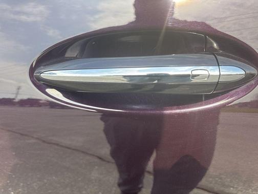 Black Currant Metallic 2021 Buick Encore GX Essence