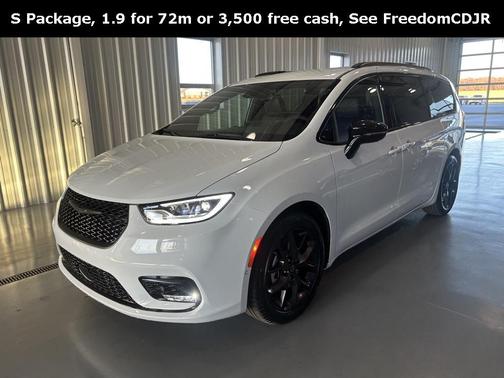 2026 Chrysler Pacifica L