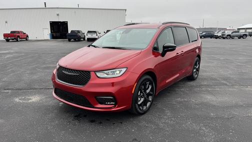 2026 Chrysler Pacifica L