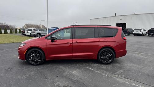 2026 Chrysler Pacifica L