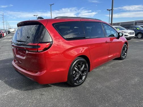 2026 Chrysler Pacifica L