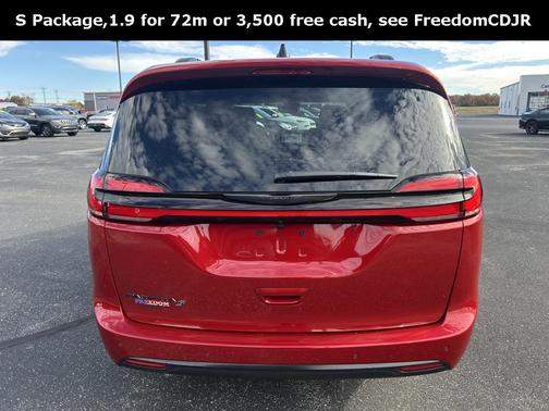 2026 Chrysler Pacifica L