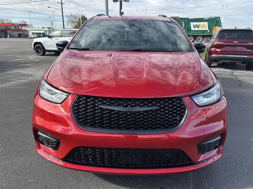 2026 Chrysler Pacifica L