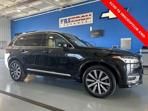 2022 Volvo XC90 T6 Inscription
