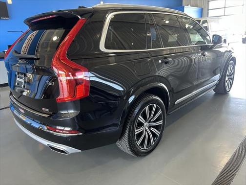2022 Volvo XC90 T6 Inscription
