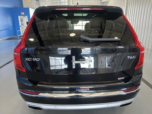 2022 Volvo XC90 T6 Inscription