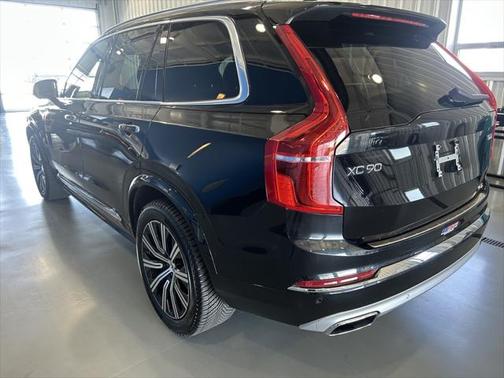 2022 Volvo XC90 T6 Inscription