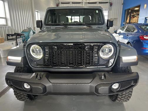 2025 Jeep Gladiator Willys