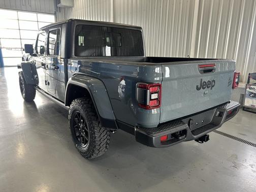 2025 Jeep Gladiator Willys
