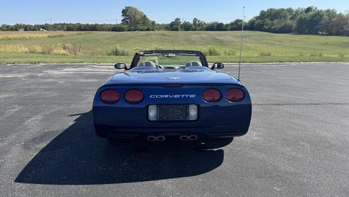 2004 Chevrolet Corvette Base