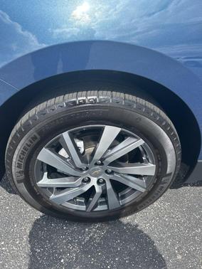 Lakeshore Blue Metallic 2024 Chevrolet Equinox 1LT