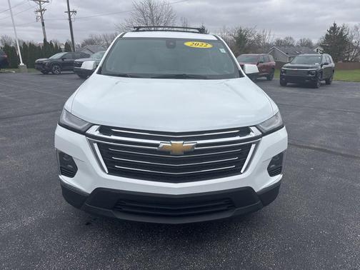 Summit White 2022 Chevrolet Traverse LT Leather