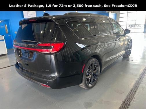 2026 Chrysler Pacifica L