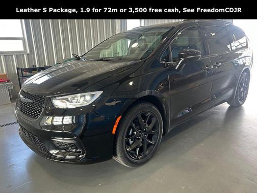 2026 Chrysler Pacifica L