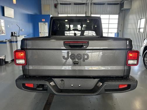 2025 Jeep Gladiator Sport S