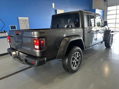 2025 Jeep Gladiator Sport S