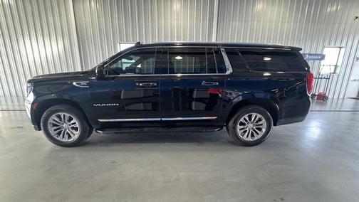 2022 GMC Yukon XL SLT