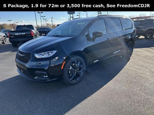 2026 Chrysler Pacifica L