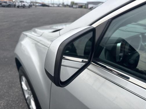 Silver Ice Metallic 2016 Chevrolet Equinox LT