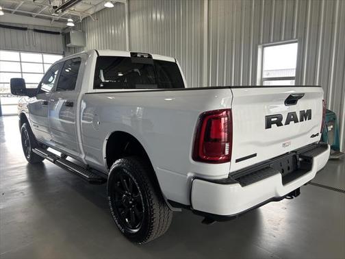 2025 RAM 2500 Big Horn Crew Cab 4x4 6'4' Box