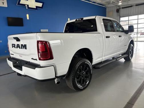 2025 RAM 2500 Big Horn Crew Cab 4x4 6'4' Box
