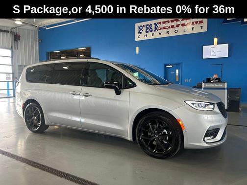 Silver Mist Clearcoat 2026 Chrysler Pacifica L