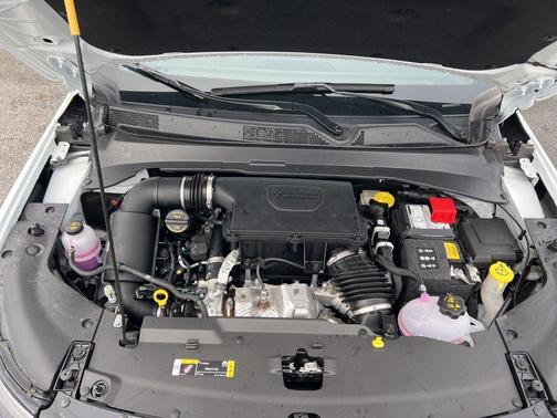 Bright White Clearcoat 2026 Jeep Compass Limited