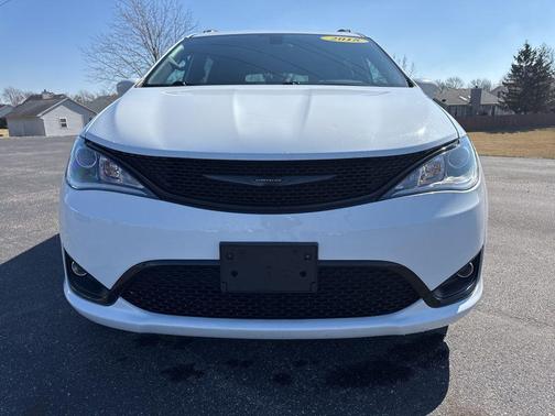 2018 Chrysler Pacifica Touring-L Plus