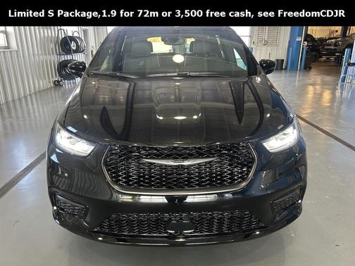 2026 Chrysler Pacifica Limited