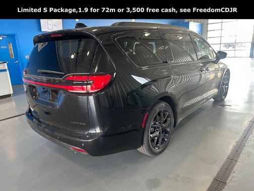 2026 Chrysler Pacifica Limited