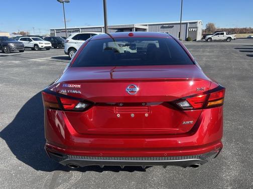 2020 Nissan Altima SR Intelligent AWD