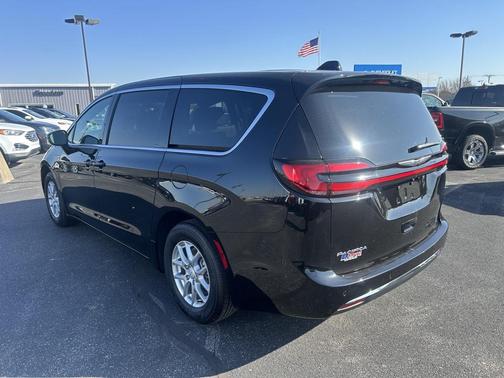 2026 Chrysler Pacifica L