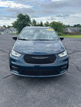 Fathom Blue Pearlcoat 2025 Chrysler Pacifica Limited