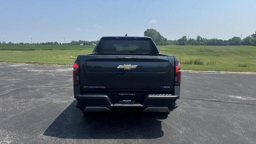 2025 Chevrolet Silverado EV LT
