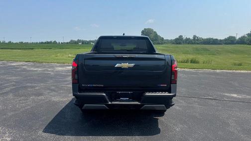 2025 Chevrolet Silverado EV LT