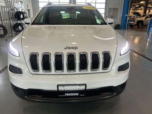 2018 Jeep Cherokee Latitude Plus