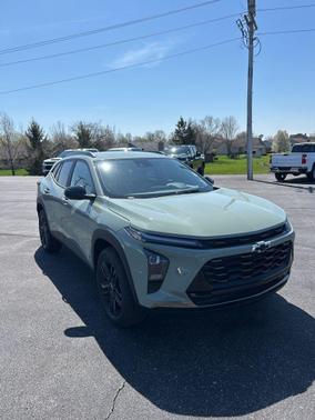 Cacti Green 2026 Chevrolet Trax FWD ACTIV